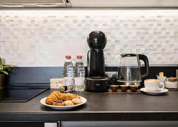 N9 Studentski Loft - Cozy Apt With Private Parking アパート