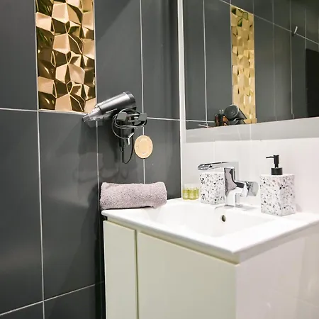 N9 Studentski Loft - Cozy With Private Parking Апартаменты София